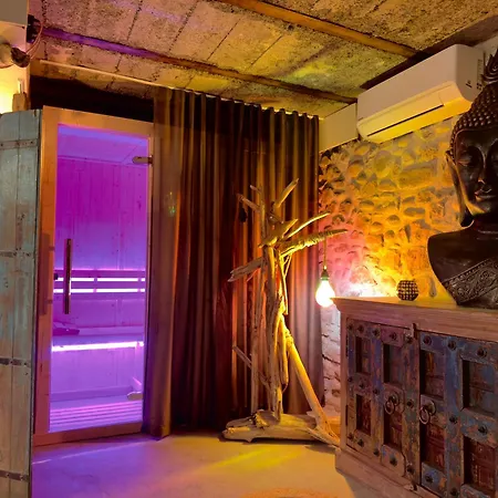 La Maison 3* Les Vans